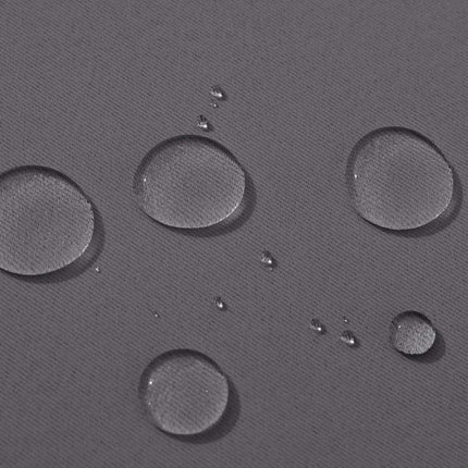 Vannavstøtende utegardin med maljer