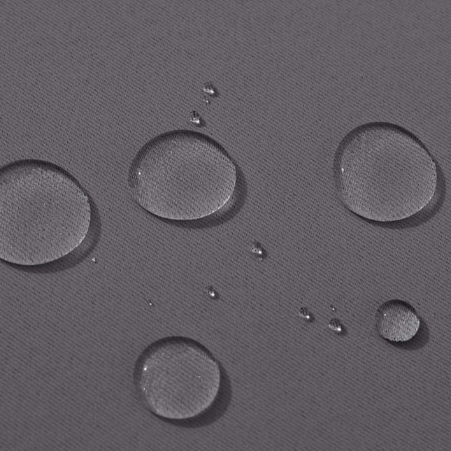 Vannavstøtende utegardin med maljer