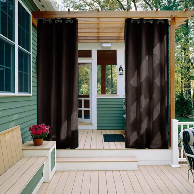 Mørk utendørs gardin mot innsyn