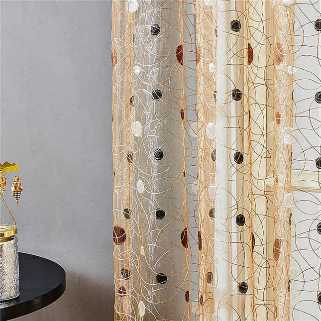 Tynn gardin med brunt fugleredemønster