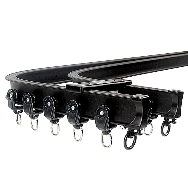 Gardinskinne for montering i taket