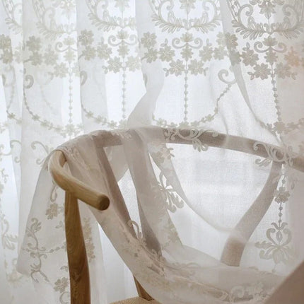 Tynn gardin med beige damaskmønster