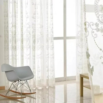 Tynn gardin med beige damaskmønster