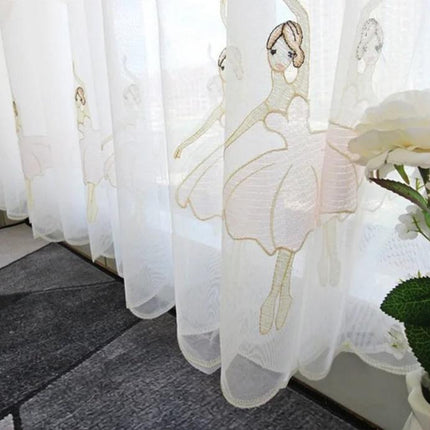 Tynn barneromsgardin med ballerina motiv