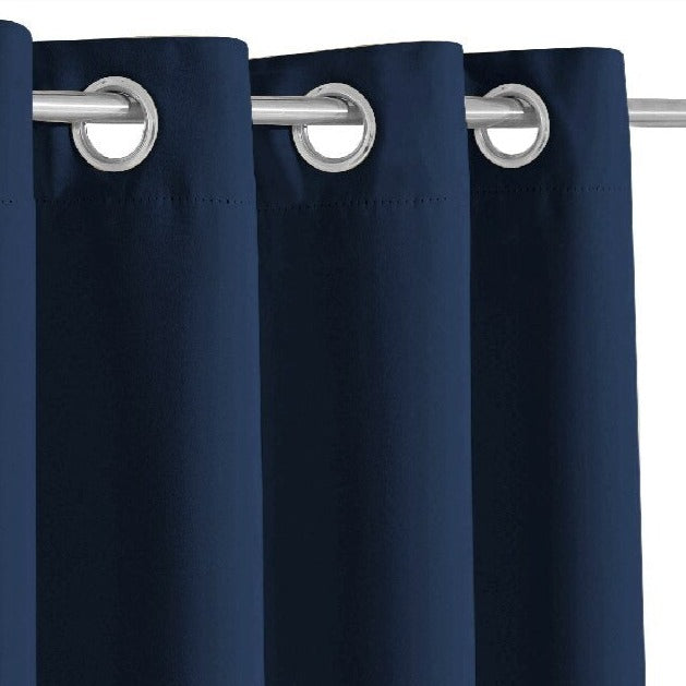 Slitesterk mørkeblå utegardin for uteplass