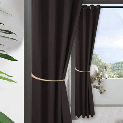 Mørk utendørs gardin mot innsyn