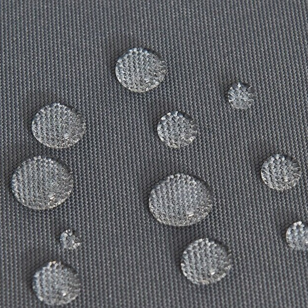 Vannavstøtende utendørs gardin med maljer