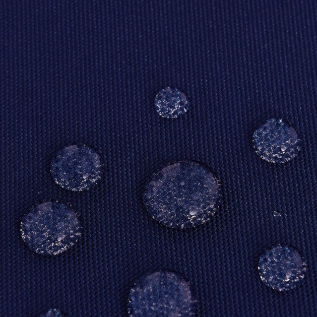 Vannavstøtende utendørs gardin med maljer