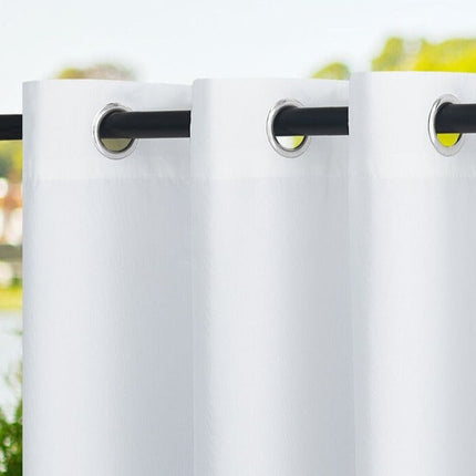 Vannavstøtende utendørs gardin med maljer