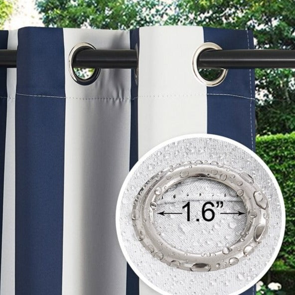 Stripete utegardin for balkong og terrasse