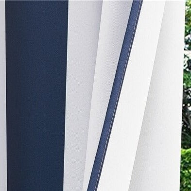 Stripete utegardin for balkong og terrasse