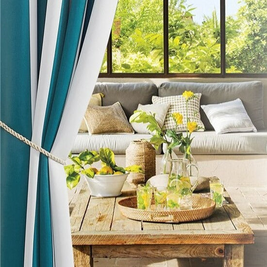 Stripete utegardin for balkong og terrasse