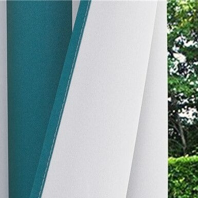 Stripete utegardin for balkong og terrasse