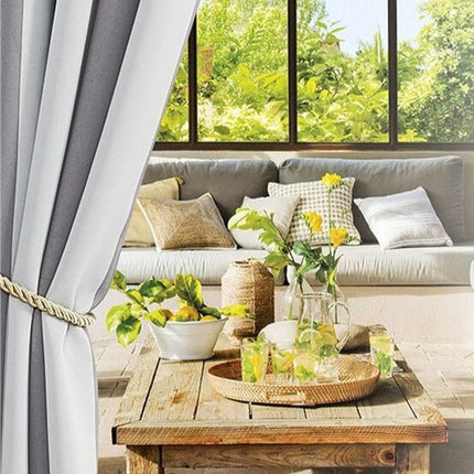 Stripete utegardin for balkong og terrasse