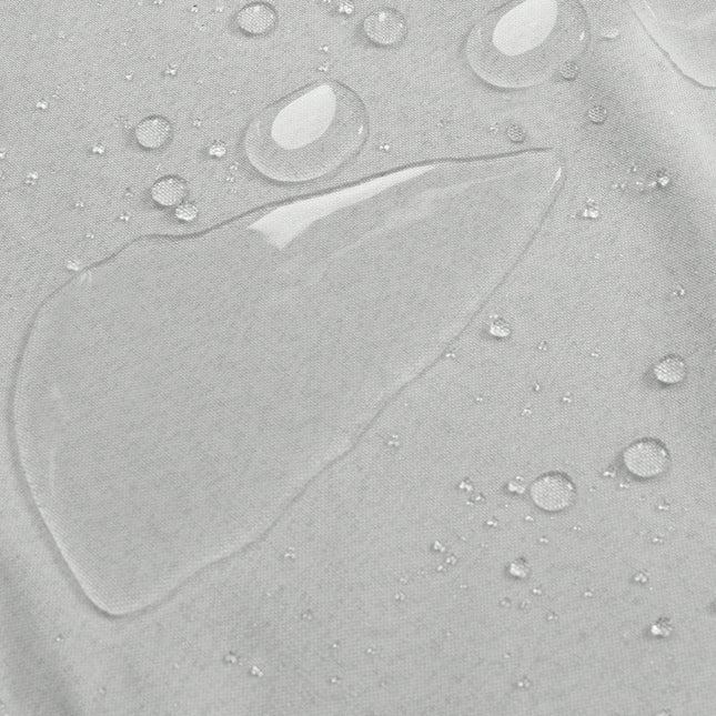 Vanntett utegardin med maljer for pergola