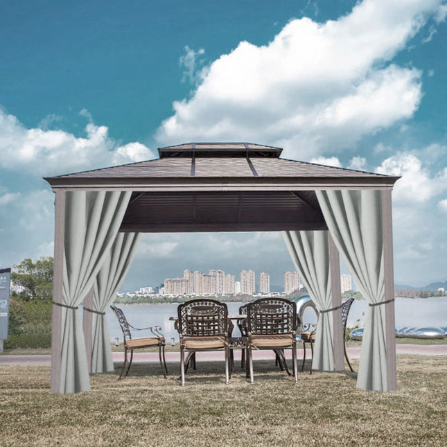 Vanntett utegardin med maljer for pergola