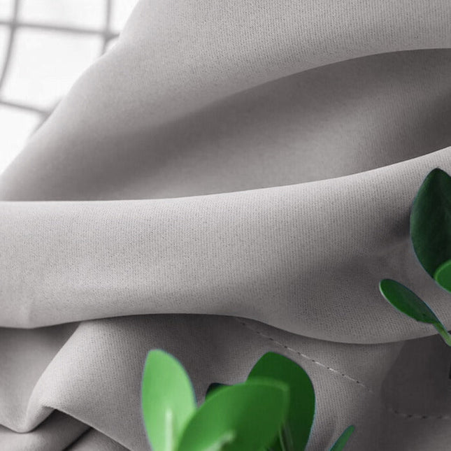 Moderne grå lystett gardin til stue