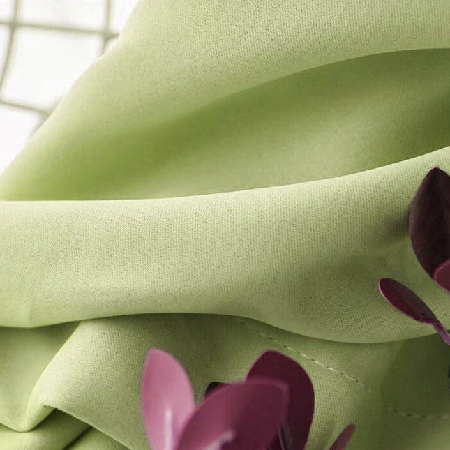 Lystett grønn gardin for soverom