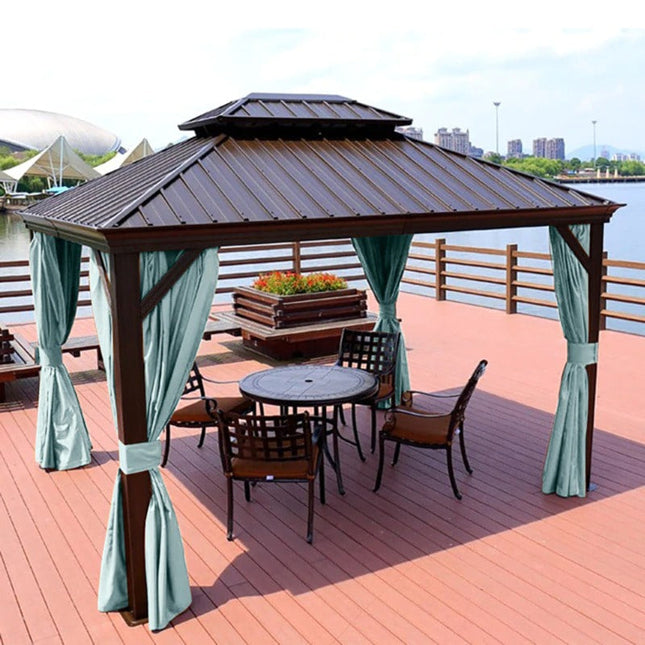 Lystett utendørs gardin med maljer