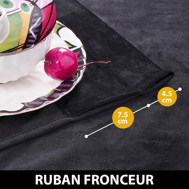 Svart varmeisolerende og lystett gardin