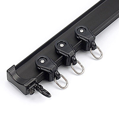 Gardinskinne for montering i taket